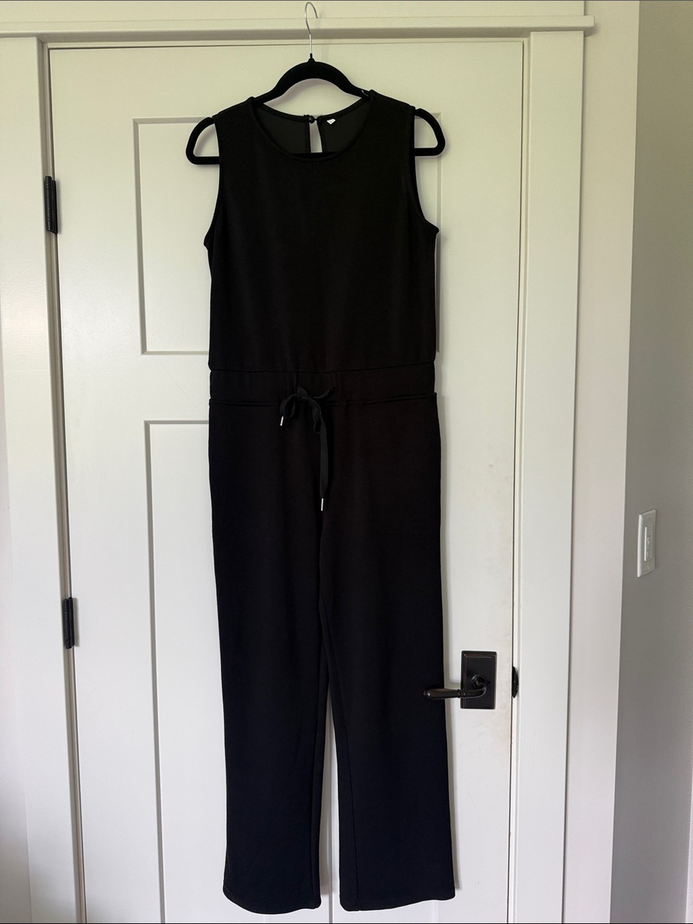 Women's Black Sleeveless Drawstring Waist Jumpsuit with pockets
